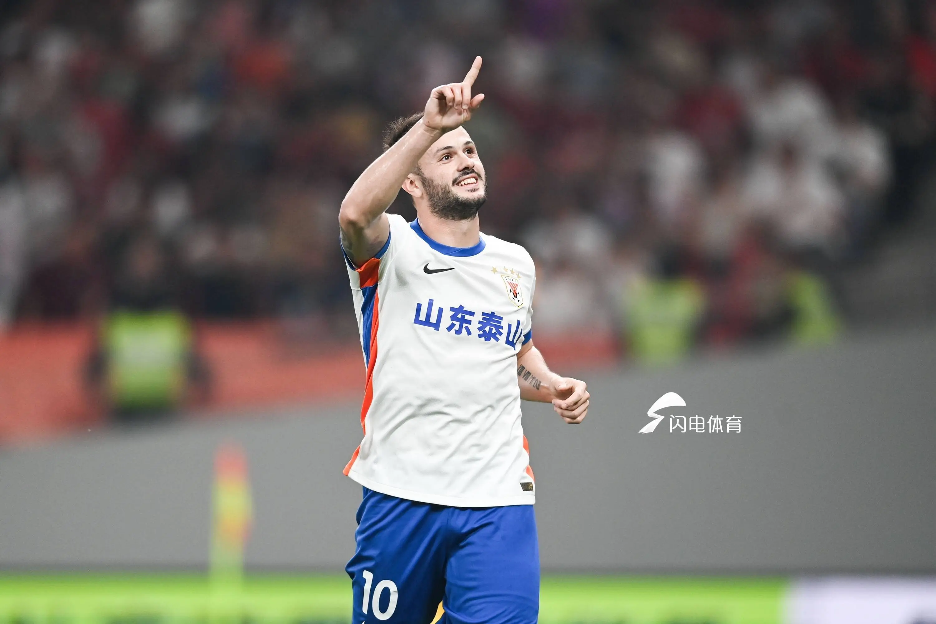 山东泰山赛前更衣室发声,志在欧超杯名次提升,底气十足,医务组通报恢复 山东泰山赛前更衣室发声,志在欧超杯名次提升,底气十足,医务组通报恢复