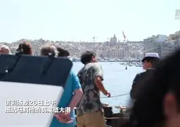 半岛体育官网入口注册-费耶诺德训练开放日；集结日队长鼓劲引欢呼；意大利杯在即；细节决定成败